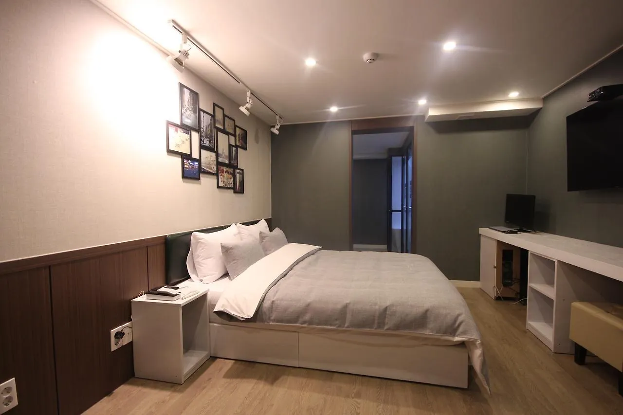 Boutique Hotel Haru Busan 2*,