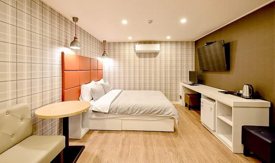 Boutique Hotel Haru Busan 2*,