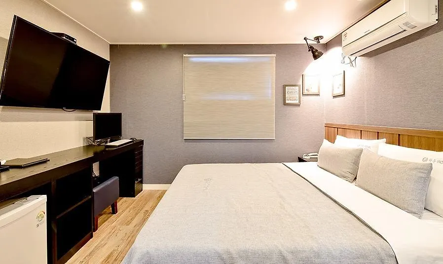 Boutique Hotel Haru Busan 2*,